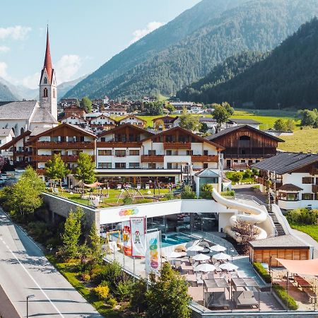 Familienhotel Huber Valles Bagian luar foto
