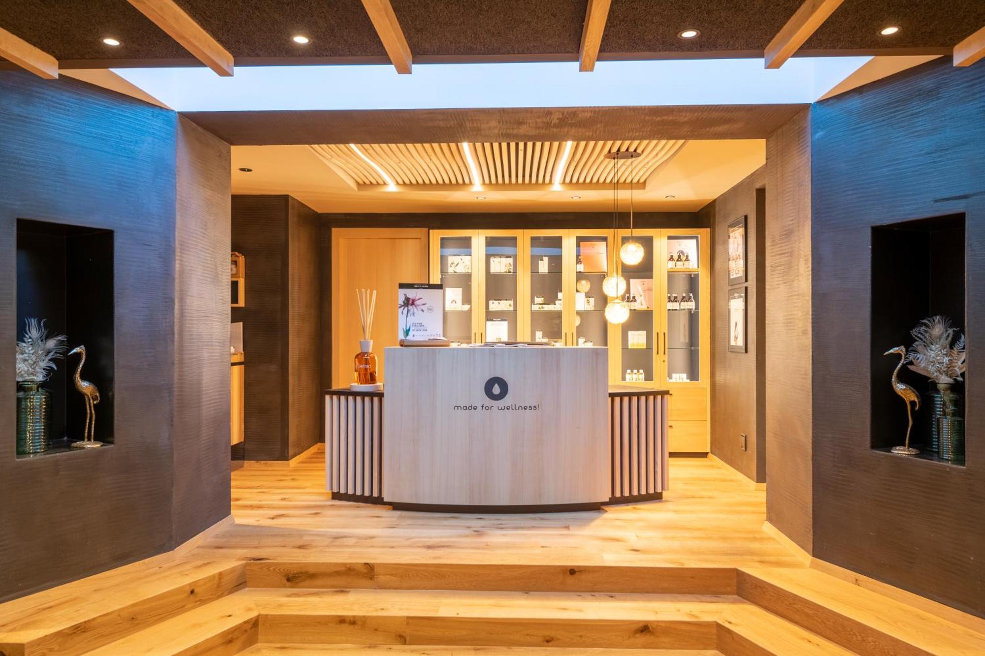 Familienhotel Huber Valles Bagian luar foto